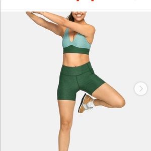 ISO Outdoor voices warmup shorts in hunter green L